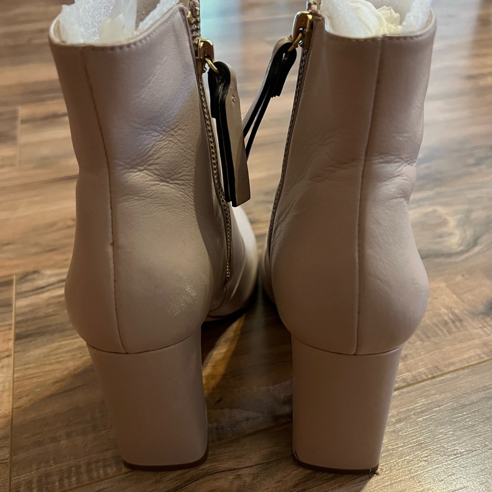 Stuart Weizmann Blush Heeled Boots Size 7. - image 2
